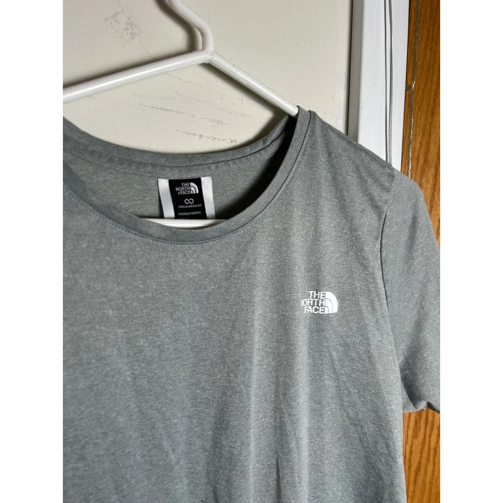 The North Face Womens Grey FlashDry Short Sleeve T-Shirt Size L Workout Hiking - Picture 2 of 7